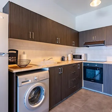 Snobby 2-bedroom Larnaka