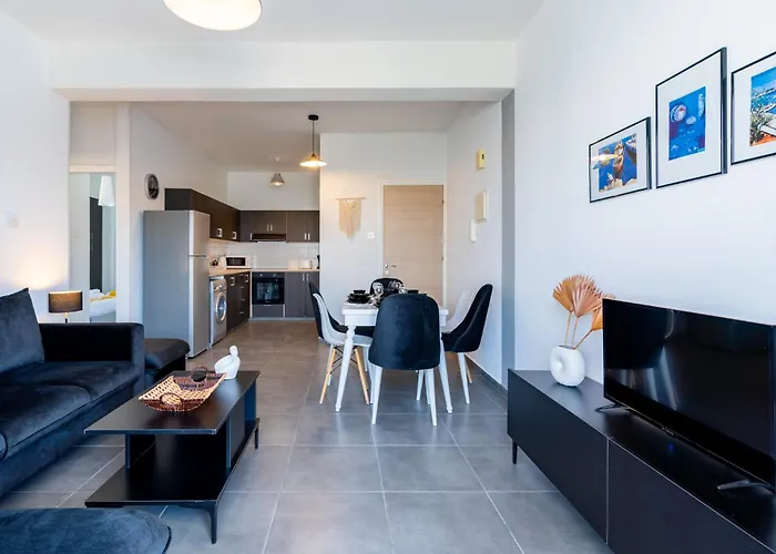 Lägenhet Snobby 2-bedroom Larnaca