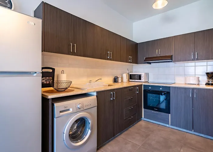 Snobby 2-bedroom Larnaca