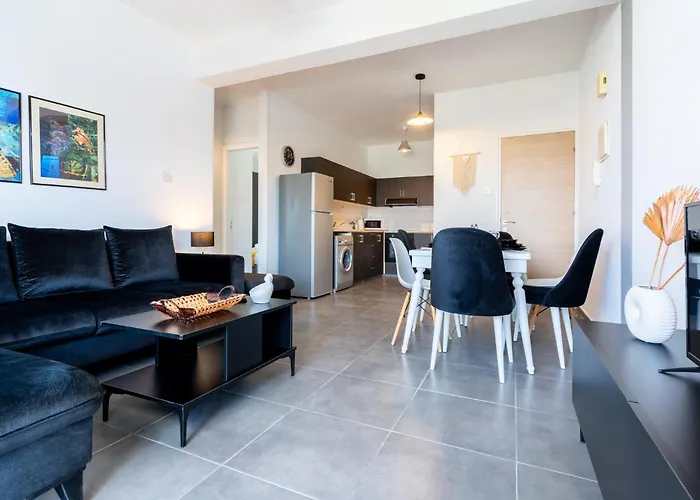 Snobby 2-bedroom Lägenhet *